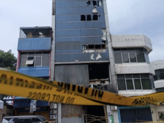 Polres Metro Tetapkan Dirut Terra Drone Sebagai Tersangka Kebakaran Gedung Kondisi Ruko Terra Drone yang terbakar di Jakarta, Rabu (10/12/2025). ANTARA/Khaerul Izan