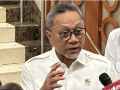 Indonesia Stop Impor Beras, Zulhas: Pengaruh ke Harga Dunia, Luar Biasa Menteri Koordinator Bidang Pangan (Menko Pangan) Zulkifli Hasan (Zulhas) ditemui di kantor Kemenko Pangan, Jakarta, Selasa (16/12/2025). (ANTARA/Maria Cicilia Galuh)