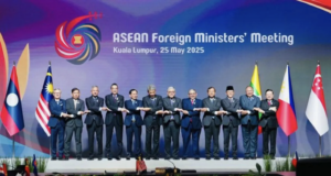 Arsip Foto - Pertemuan Para Menteri Luar Negeri ASEAN (ASEAN Foreign Ministers Meeting/AMM) yang diselenggarakan sebelum rangkaian KTT ke-46 ASEAN di Kuala Lumpur Convention Center, Malaysia, Minggu (25/5/2025). ANTARA/HO-Kemlu RI/aa.