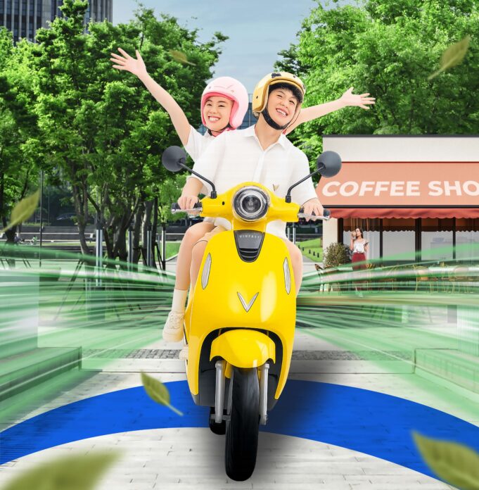 VinFast Evo - Roll Up Banner (1)