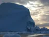 UE dan Sekutu NATO Perkuat Dukungan Militer untuk Greenland di Tengah Ketegangan Pernyataan Trump Sebuah gunung es terlihat di Teluk Disko dekat Ilulissat, Greenland, wilayah otonom Denmark pada 22 Maret 2025. (Xinhua/Zhao Dingzhe)