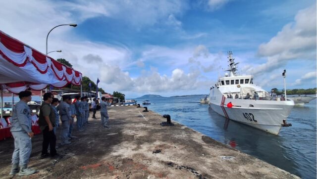 KN. Singa Laut-402 untuk Misi Kemanusiaan ke Siau