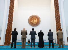 Menhan Sjafrie Sjamsoeddin Didampingi Wakil Panglima TNI Ziarahi Masjid Soeharto di Bosnia