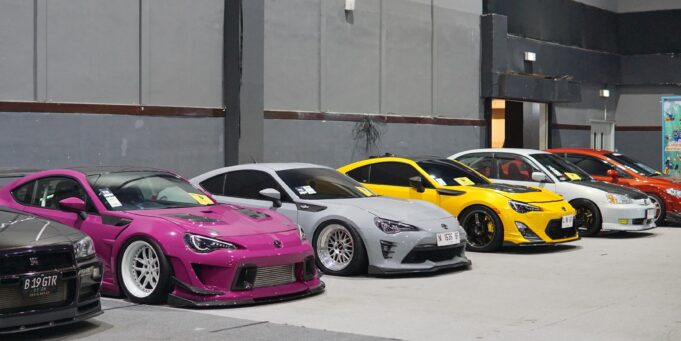 Mobil modifikasi di IMX Surabaya 2025