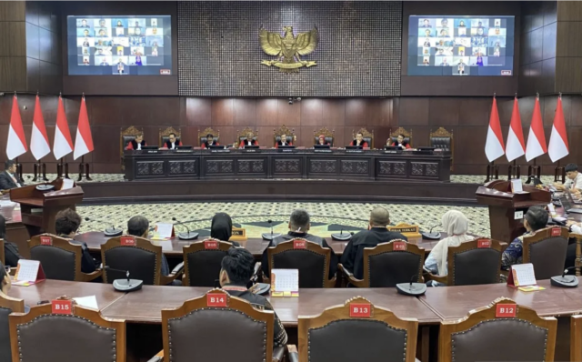 Screenshot 2026-01-19 at 1.28.04 PM Mahkamah Konstitusi menggelar sidang pengucapan putusan dan/atau ketetapan di Ruang Sidang Pleno MK, Jakarta, Senin (19/1/2026). (ANTARA/Fath Putra Mulya)