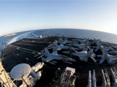 Trump Klaim Iran Ingin Berunding Usai AS Kerahkan Kapal Induk ke Timur Tengah Kapal induk Nimitz USS Abraham Lincoln (CVN 72) memisahkan diri dari kapal pendukung tempur cepat USNS Arctic (T-AOE 8) setelah sebuah pengisian ulang di Laut Mediterania dalam foto yang tanggal 29 april 2019 yang disediakan oleh Angkatan Laut Amerika Serikat. ANTARA FOTO/U.S. NavyMAss Communication Specialist 3rd Class Garrett LaBarge/Handout via REUTERS/wsj/cfo