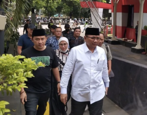 KPK Yakin Menang Praperadilan Yaqut Terkait Kasus Kuota Haji Tersangka kasus kuota haji mantan Menteri Agama (Menag) Yaqut Cholil Qoumas tiba di Gedung KPK, Jakarta, Jumat (30/1/2026). (ANTARA/Muhammad Rizki)