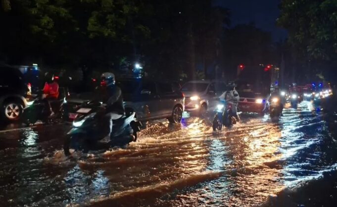 banjir daan mogot