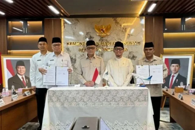 Suasana penandatanganan kerja sama Kementerian Haji dan Umrah dengan Garuda Indonesia untuk transportasi jamaah haji reguler, di Jakarta, Rabu (17/12/2025). ANTARA/HO- Garuda Indonesia