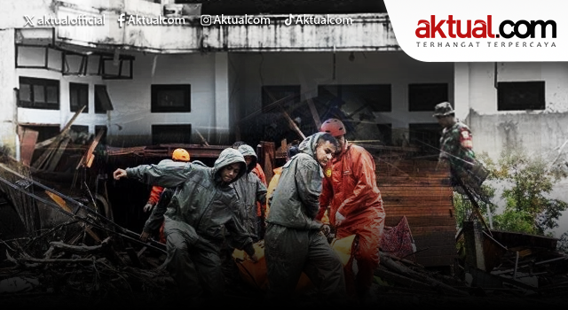 headline 2 - jumlah korban 113 Warga mengamati sampah kayu gelondongan pascabanjir bandang di Desa Aek Garoga, Kecamatan Batang Toru, Kabupaten Tapanuli Selatan, Sumatera Utara, Sabtu (29/11/2025). ANTARA FOTO/Yudi Manar/agr/am.