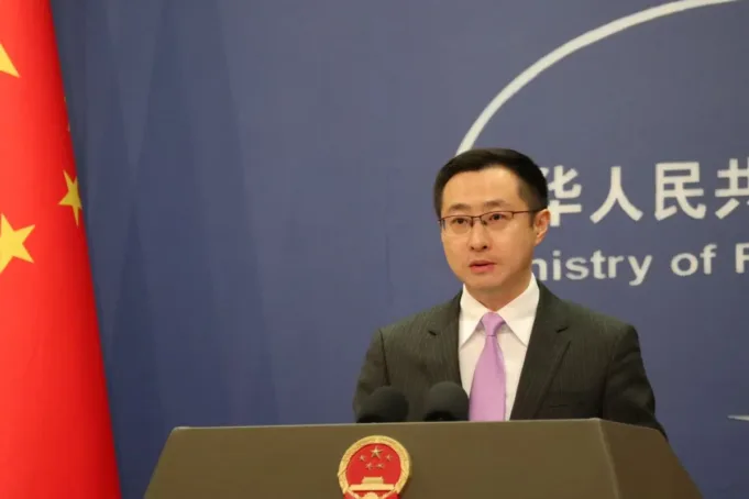 Juru Bicara Kementerian Luar Negeri China Lin Jian dalam konferensi pers di Beijing, Kamis (12/2). /ANTARA/Desca Lidya Natalia.