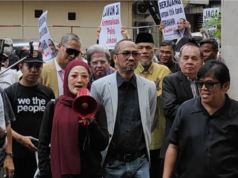 Prabowo Bertemu Abraham Samad, Istana Tegaskan Bahas Pengalaman Antikorupsi Ketua Komisi Pemberantasan Korupsi (KPK) periode 2011-2015, Abraham Samad saat memenuhi panggilan Polda Metro Jaya, Rabu (13/8/2025) (ANTARA/Ilham Kausar)