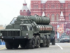 Rusia Nyatakan Tak Lagi Terikat New START, Isyarat Era Baru Persaingan Nuklir Arsip - Sistem rudal darat-ke-udara S-400 Triumf buatan Rusia terlihat di Lapangan Merah dalam parade Hari Kemenangan di Moskow, Rusia, 9 Mei 2019. (ANTARA/Xinhua/Bai Xueqi/pri)