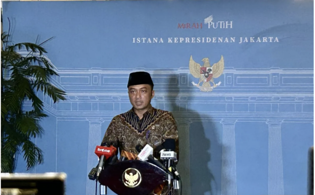 Menteri Sekretaris Negara (Mensesneg) Prasetyo Hadi menjawab pertanyaan wartawan dalam sesi jumpa pers di Istana Kepresidenan RI, Jakarta, Rabu (4/2/2026). ANTARA/Maria Cicilia Galuh.