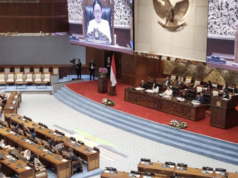 DPR Tegaskan Politik Bebas Aktif, Dorong Peran Indonesia di Board of Peace untuk Palestina Ketua DPR RI Puan Maharani memimpin rapat paripurna di kompleks parlemen, Jakarta, Kamis (19/2/2026). ANTARA/Bagus Ahmad Rizaldi