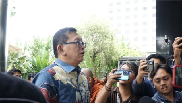 Ketua Komisi Yudisial Abdul Chair Ramadhan tiba di Gedung Komisi Pemberantasan Korupsi (KPK), Jakarta, Kamis (19/2/2026). ANTARA/Muhammad Rizki