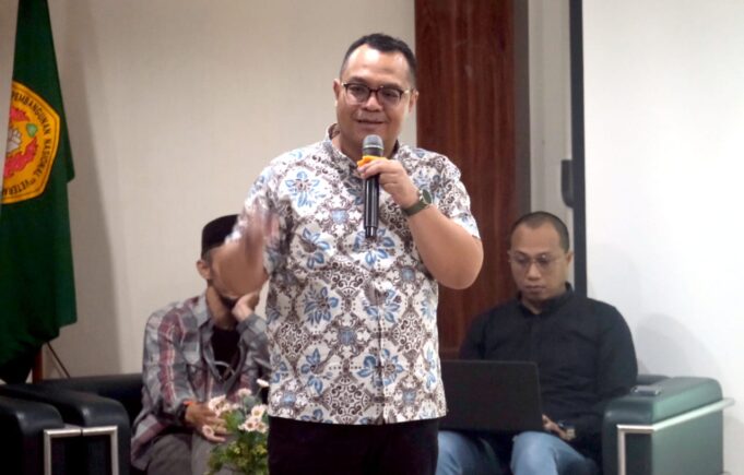 Rinto Setiyawan , A.Md., S.H., CTP Ketua Umum Ikatan Wajib Pajak Indonesia, Anggota Majelis Tinggi Partai X, Wakil Direktur Sekolah Negarawan (Aktual)