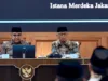 MUI Ajak Bangsa Perkuat Persatuan dan Ikhtiar Spiritual di Tengah Gejolak Global Ketua Umum Majelis Ulama Indonesia (MUI) Anwar Iskandar (kanan) didampingi Ketua MPR Ahmad Muzani (kiri) hadir di agenda Silaturahmi Presiden dengan Para Kiai dan Tokoh Organisasi Kemasyarakatan Islam di Istana Kepresidenan Jakarta, pada Kamis (5/3/2026). (ANTARA/HO-MUI)