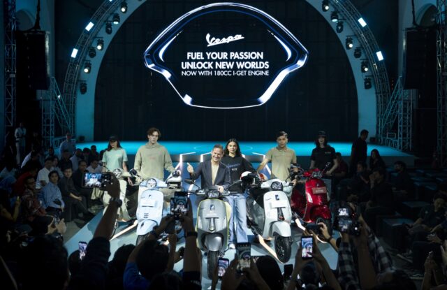 Peluncuran Vespa Primavera & Sprint 180