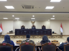 MKMK Nyatakan Tak Berwenang Adili Laporan Etik Adies Kadir Majelis Kehormatan Mahkamah Konstitusi (MKMK) mengucapkan putusan laporan dugaan pelanggaran etik Hakim Konstitusi Adies Kadir di Gedung MK, Jakarta, Kamis (5/3/2026). ANTARA/Fath Putra Mulya