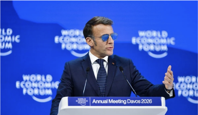 Presiden Prancis Emmanuel Macron berbicara di pertemuan tahunan Forum Ekonomi Dunia di Davos, Swiss, Selasa (20/1/2026). (ANTARA/Xinhua/Lian Yi/aa)