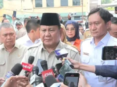 Prabowo Sampaikan Belasungkawa Korban Kecelakaan Kereta Bekasi, Pemerintah Siapkan Investigasi Tangkapan layar - Presiden Prabowo memberikan pernyataan pers usai menjenguk korban insiden tubrukan Kereta Api (KA) Argo Bromo dengan gerbong Commuter Line (KRL) yang saat ini dirawat di RSUD Bekasi, Kota Bekasi, Jawa Barat, Selasa (28/4/2026). (ANTARA/Youtube Sekretariat Presiden)