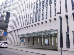 UEA Umumkan Keluar dari OPEC dan OPEC+ Mulai 1 Mei 2026 Sebuah mobil terparkir di depan Kantor Pusat Organisasi Negara-Negara Pengekspor Minyak (OPEC) di Wina, Austria pada 30 November 2023. ANTARA/Xinhua/He Canling