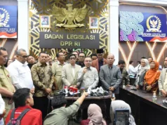 DPR Sahkan Revisi UU Perlindungan Saksi dan Korban dalam Rapat Paripurna Wakil Ketua DPR RI Sufmi Dasco Ahmad bersama jajaran Badan Legislasi DPR RI saat konferensi pers soal RUU PPRT di kompleks parlemen, Jakarta, Senin (20/4/2026). (ANTARA/HO-DPR)