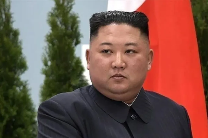 Pemimpin-Korut-Kim-Jong-un.jpg Arsip foto - Kantor Berita Pusat Korea (KCNA) pada Jumat (4/10/2024) melaporkan Pemimpin Korea Utara Kim Jong-un mengatakan negaranya akan menggunakan senjata nuklir jika musuh berupaya menggunakan kekuatan bersenjata yang melanggar kedaulatan Pyongyang. ANTARA/Anadolu/py.