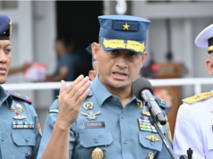 TNI Ungkap Kapal AS di Selat Malaka Hanya Transit, Wajib Patuhi Aturan Internasional Kepala Dinas Penerangan TNI AL (Kadispenal) Laksamana Pertama TNI Tunggul saat jumpa pers di Kolinlamil Jakarta, Kamis (15/1/2026). ANTARA/HO-Humas TNI AL