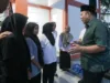 Cucun: Sekolah Rakyat Bukti Kehadiran Negara, Bantu Akses Pendidikan Masyarakat Wakil Ketua DPR RI Cucun Ahmad Syamsurijal (kanan) berbincang dengan sejumlah murid Sekolah Rakyat Terpadu 9 Banjarbaru, Kalimantan Selatan, Rabu (8/4/2026). ANTARA/HO-Dokumentasi Pribadi