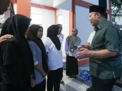 Cucun: Sekolah Rakyat Bukti Kehadiran Negara, Bantu Akses Pendidikan Masyarakat Wakil Ketua DPR RI Cucun Ahmad Syamsurijal (kanan) berbincang dengan sejumlah murid Sekolah Rakyat Terpadu 9 Banjarbaru, Kalimantan Selatan, Rabu (8/4/2026). ANTARA/HO-Dokumentasi Pribadi