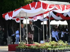 Mendikdasmen Tegaskan Hardiknas Momentum Perkuat Pendidikan Bermutu dan Pembelajaran Mendalam Menteri Pendidikan Dasar dan Menengah (Mendikdasmen) Abdul Mu'ti menyampaikan amanat dalam upacara Peringatan Hari Pendidikan Nasional (Hardiknas) 2026 di Taman Blambangan, Kabupaten Banyuwangi, Provinsi Jawa Timur pada Sabtu (2/5/2026). ANTARA/HO-Humas Kemendikdasmen