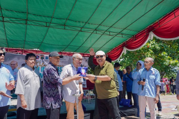 Wali Kota Pangkalpinang Prof. Saparudin saat menghadiri acara peringatan Hari Buruh Internasional yang digelar Dewan Pimpinan Daerah (DPD) Konfederasi Serikat Pekerja Seluruh Indonesia (KSPI Bangka Belitung (Babel)/DOK PEMKOT PANGKALPINANG