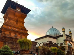 Membumikan Islam: Nilai, Simbol dan Keberagaman