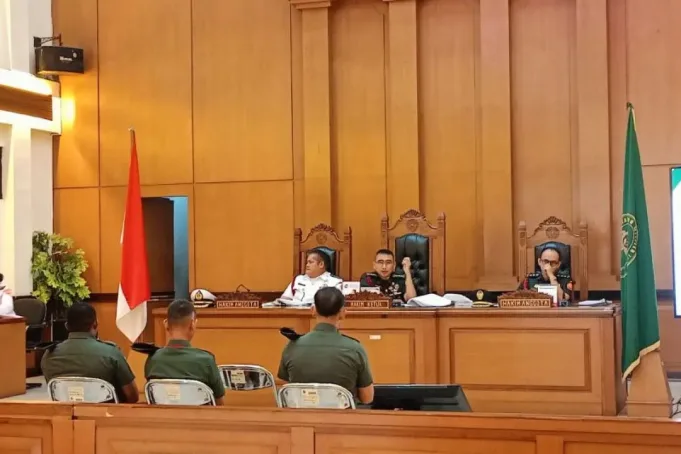 Sidang pemeriksaan terdakwa kasus dugaan penculikan dan pembunuhan terhadap seorang kepala cabang (kacab) bank berinisial MIP (37) di Pengadilan Militer II-08 Jakarta, Cakung, Jakarta Timur, Selasa (5/5/2026). (ANTARA/Siti Nurhaliza).