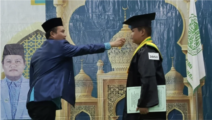 Lembaga Pembinaan dan Pengembangan Taman Kanak-Kanak Al-Qur'an (LPPTKA) DPD Badan Komunikasi Pemuda Remaja Masjid Indonesia (BKPRMI) Kota Pangkalpinang mewisuda 2.189 orang santri Taman Pendidikan Al-Qur'an (TPA) dan Tahfidz 30 Juz se-Kota Pangkalpinang, Minggu (10/5/2026) (ANTARA/Aprionis)