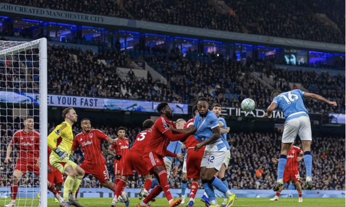 Ilustrasi - Pesepak bola Manchester City Rodri (kanan) mencetak gol kedua bagi timnya dalam pertandingan Liga Inggris antara Manchester City melawan Nottingham Forest di Manchester, Inggris, Rabu (4/3/2026). ANTARA FOTO/Xinhua/bar