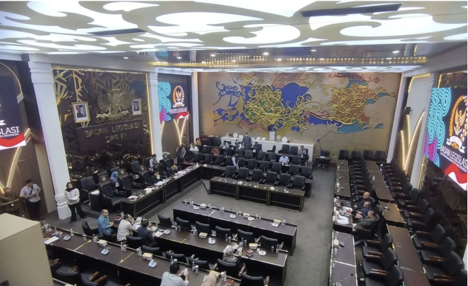 Ketua Baleg DPR RI Bob Hasan saat memimpin rapat soal tindak pidana korupsi di kompleks parlemen, Jakarta, Senin (18/5/2026). ANTARA/Bagus Ahmad Rizaldi
