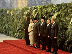 Hadiri Rapat Paripurna DPR, Presiden Prabowo Siap Sampaikan KEM-PPKF RAPBN 2027 Pagi Ini Presiden Prabowo Subianto (tiga kiri) dan Wakil Presiden Gibran Rakabuming Raka (empat kiri) berfoto bersama sejumlah petinggi DPR RI di Gedung Nusantara, Kompleks MPR, DPR, DPD RI, Jakarta, Rabu (20/5/2026) menjelang Rapat DPR RI Masa Persidangan V Tahun Sidang 2025-2026. ANTARA/Genta Tenri Mawangi.