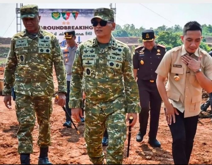 Pangdam lll Siliwangi di Dampingi Bupati Lebak, Dandim 0603 Lebak Unsur Forkopimda dan Jajaran Pejabat Daerah, Sekaligus Panen raya Padi